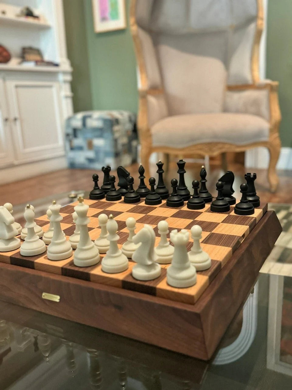 The Nova Chess Set